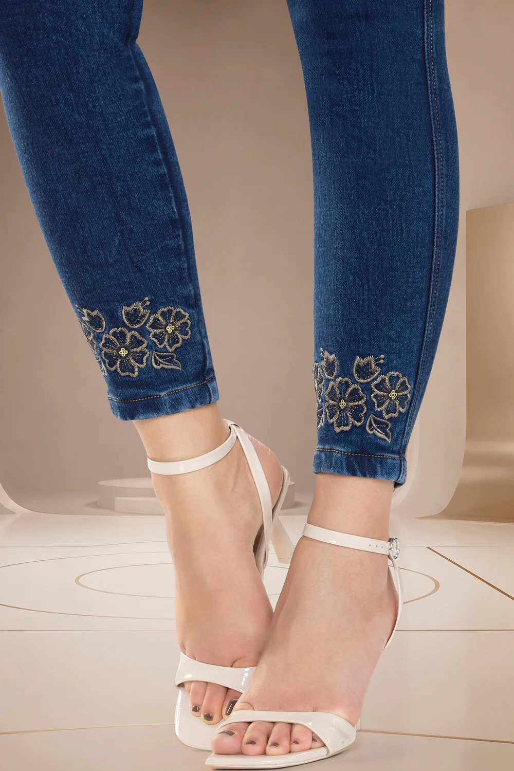 Jogger Skinny Tiro Alto Azul Oscuro – CANADÁ